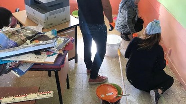 Fotoğraf Sanatçıları Köy Okulunu Boyadı