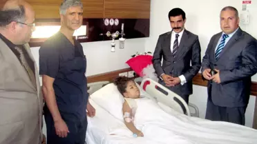 7 Yaşındaki Medine İlk Kez Yürüyecek