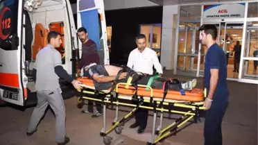 Hilvan'da Otomobil Devrildi: 4 Yaralı