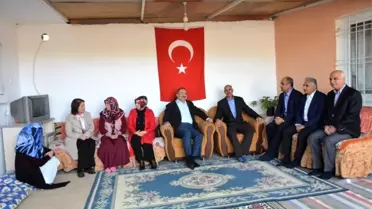 Vali Kaban ve Eşi Şehit Ailelerini Unutmadı