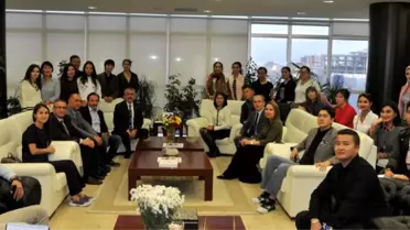 Kazak Heyet Omü Rektörü ile Görüştü
