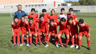Gölbaşı Belediyespor U12 Futbol Takımı Grubunda Şampiyon Oldu
