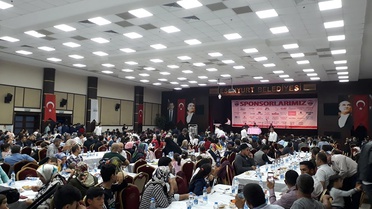 Cemile Sönmez'e İki Bin Kişilik Koro...