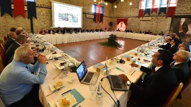 İzmir'de Yılbaşından Sonra Raylı Sistemlerde 800 Bin Kişi Taşınacak