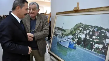 Uysal'dan Cumhuriyet Yürüyüşü ve Sergiye Davet