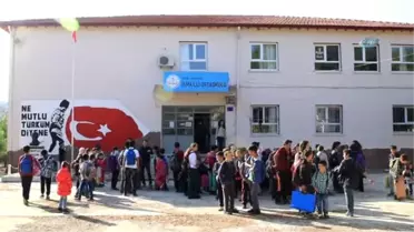 Uyuşturucu Kullandığı İçin İşten Atılan Atılan Hizmetli, 'Komşum Verdi, Çiçek Tohumu Diye Ektim Ne...