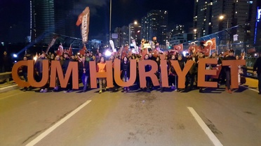 Ataşehirliler Cumhuriyet Coşkusunu Mfö Konseri ile Kutladı