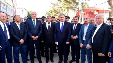 Başkan Çakır Hekimhan'da İncelemelerde Bulundu