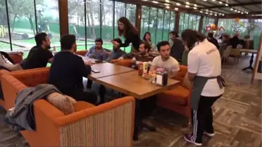 Düzce Engelli Gençler, 'Kusursuz Kafe' ile Sosyal Hayata Entegre Oldu