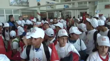 Van'dan Çanakkale ve İzmir'e 380 Öğrenci Gönderildi