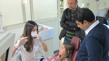 Pakistanlı Diş Hekimlerine Eğitim