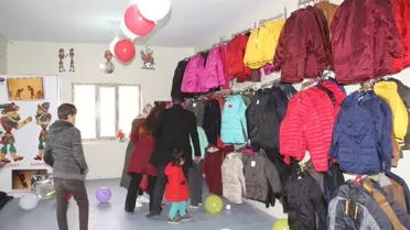 Başkale'de 'Sosyal Market' Açıldı