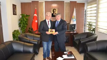 Ege Bölgesi Malatyalılar Derneği'nden Başkan Ceylan'a Ziyaret