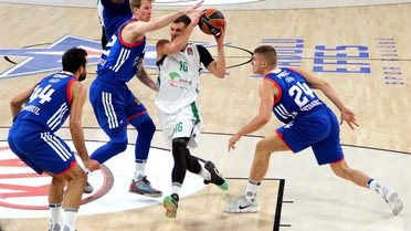 Anadolu Efes Yine Yenildi