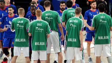 THY Eurolegaue: Anadolu Efes: 74 - Unicaja Malaga: 79