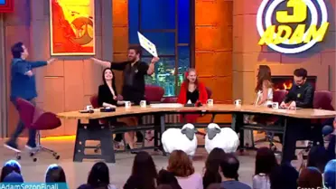 3 Adam ve Konuklarından Emoji Şarkı Yarışması!