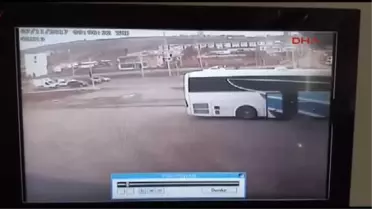 Samsun Öğrenci Servisi ile Otomobil Çarpıştı: 7'si Öğrenci 9 Yaralı