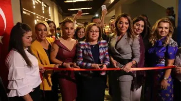 Ünlü Sporcuların Forma ve Topları Avrupa Şampiyonları İçin Satılacak