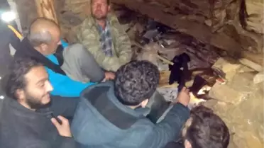 2 Bin Metrede Mahsur Kalan Kampçıları Belediye Ekibi Kurtardı