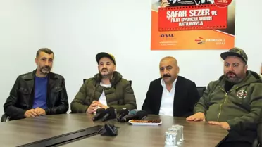 Şafak Sezer Hayranlarıyla Buluştu