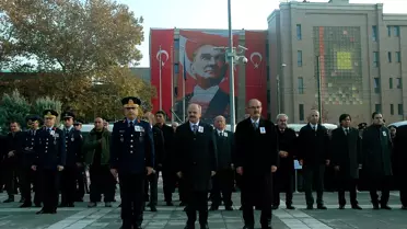 Büyük Önder Atatürk'ü Anıyoruz