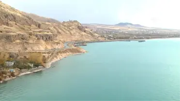 Van Gölü'nde Kale Kalıntısı Bulundu