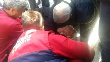 Motosiklet Sürücü Yaşlı Adama Çarpıp Kaçtı