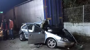 Otomobil Park Halindeki Tıra Çarptı: 1 Ölü, 1 Yaralı