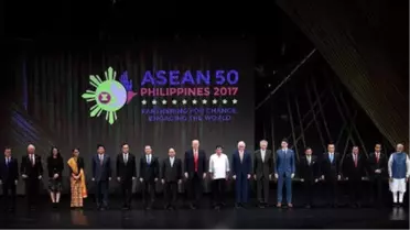 Asean Zirvesi El Ele Başladı