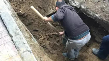 Şişli'de Bedaş Kazısında Kemik Parçalarının Bulunduğu Yerde Çalışmalar Devam Ediyor