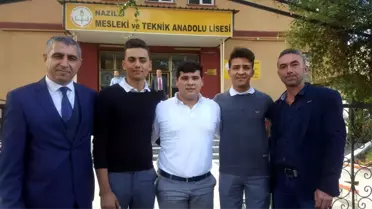 Bayrak Sevgileri ile Ünlü Olan Meslek Liseliler Ödüllendirildi