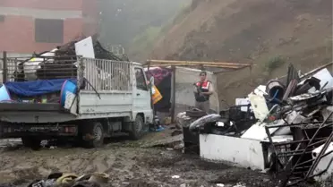 Annesine Şiddet Uygulayan Babasını Öldüren Sanığa 15 Yıl Hapis