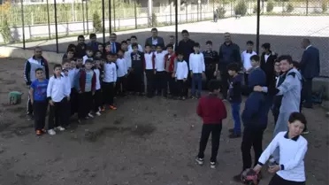 Mehmet Sofuoğlu İmam Hatip Ortaokuluna Halı Saha Kazandırılıyor