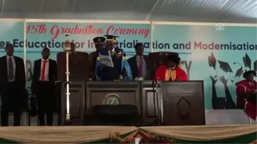 Zimbabve Lideri Mugabe İlk Kez Halkın Karşısına Çıktı - Harare