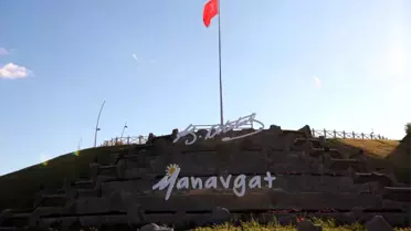 Manavgat Yemişli Mesire Alanına Dev Türk Bayrağı