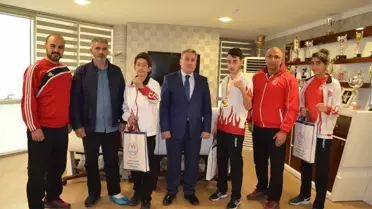 Balkanların Altın Tekmelerine Kutlama