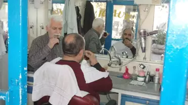 3 Metrekare Dükkana 35 Yılını Sığdırdı