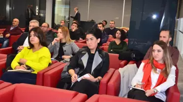 Balıkesir'de Dış Ticaret Bilgilendirme Semineri Düzenlendi