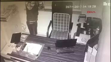 Bursa - Kapşonlu Hırsızı Elindeki Dövme Ele Verdi