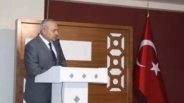 Gazeteci Yazar Öztürk Konferansa Katıldı