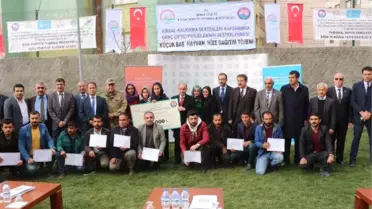Şırnak'ta 51 Genç Çiftçiye 37'şer Küçükbaş Dağıtıldı