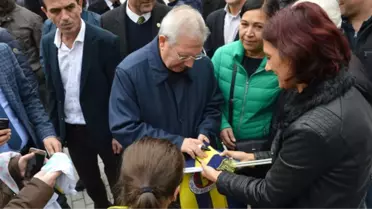 Fenerbahçe Başkanı Aziz Yıldırım Öğrencilerle Bir Araya Geldi