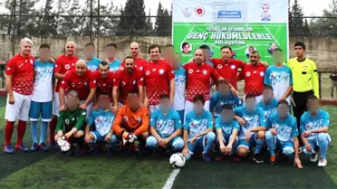 Eski Milli Takım Oyuncuları ile Mahkumlar Yeşil Sahada