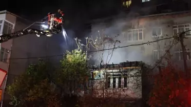 Kağıthane'de Gecekondu Alev Alev Yandı