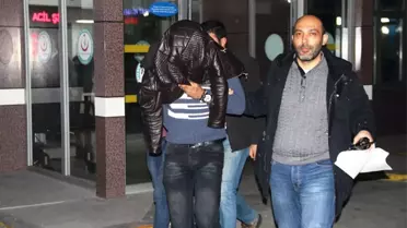 Kamyonete Aldıkları Kadını Gasp Ettiler