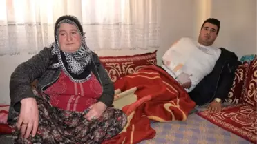 Şikayetçi Olmak İçin Düştüğü Rögarın Kapağını Arıyor