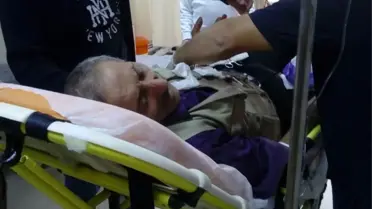 İnsanlık Öldü Mü' Diyerek Araya Giren Şahıs Elinden Bıçaklandı