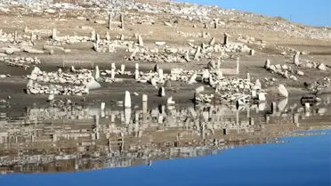 Baraj Suları Çekilince Mezarlıklar Ortaya Çıktı