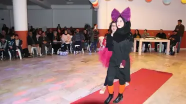 Kumluca'da 70 ve 80'lerin Modası Sergilendi