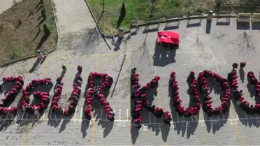 Kız Öğrencilerden Alkışlık Koreografi